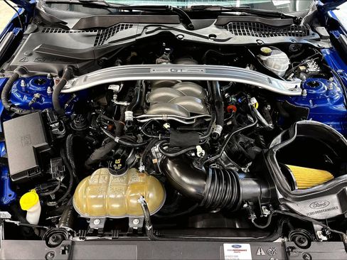 Used 2018 Ford Mustang GT Premium w/ GT Performance Package RWD image 25