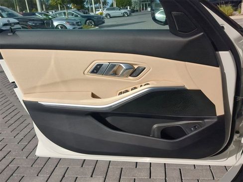 Used 2021 BMW 330i xDrive Sedan w/ Convenience Package image 32