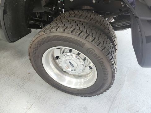 Used 2026 Ford F450 Platinum w/ FX4 Off-Road Package AWD/4WD image 47