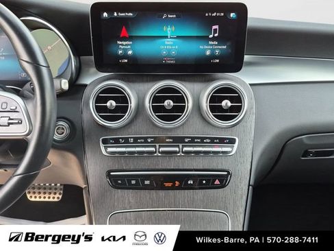 Used 2022 Mercedes-Benz GLC 300 4MATIC image 22