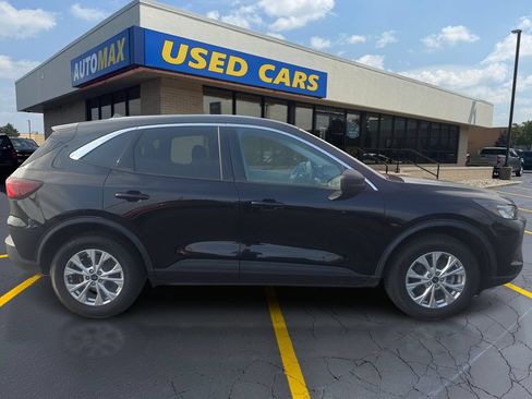 Used 2023 Ford Escape Active AWD/4WD image 2