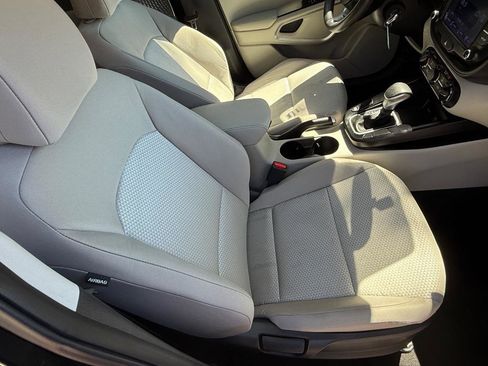 Used 2022 Kia Soul LX image 16
