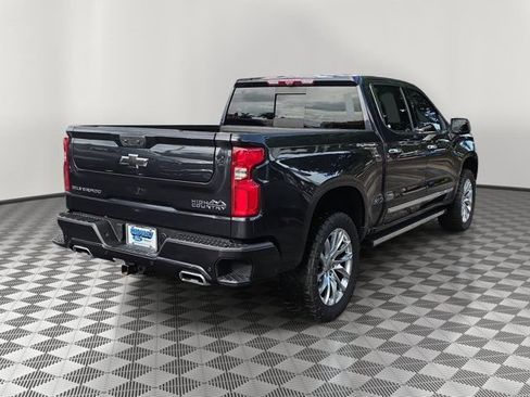 Used 2024 Chevrolet Silverado 1500 High Country w/ Technology Package AWD/4WD image 6