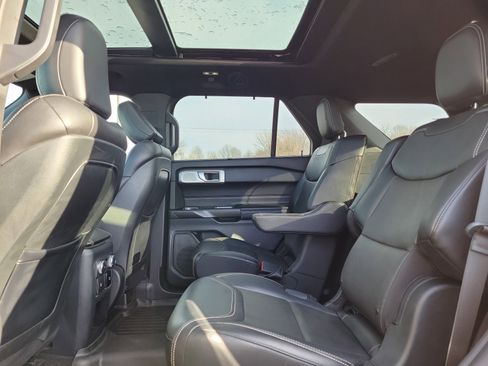 Used 2020 Ford Explorer ST w/ ST Street Pack image 10