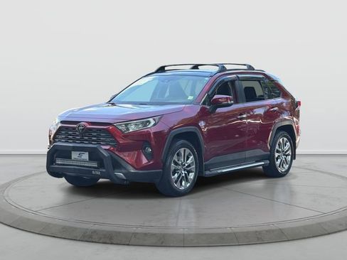Used 2019 Toyota RAV4 Limited w/ Advanced Technology Package AWD/4WD image 3