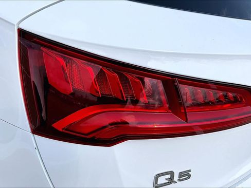 Used 2020 Audi Q5 Premium Plus w/ Premium Plus Package image 26