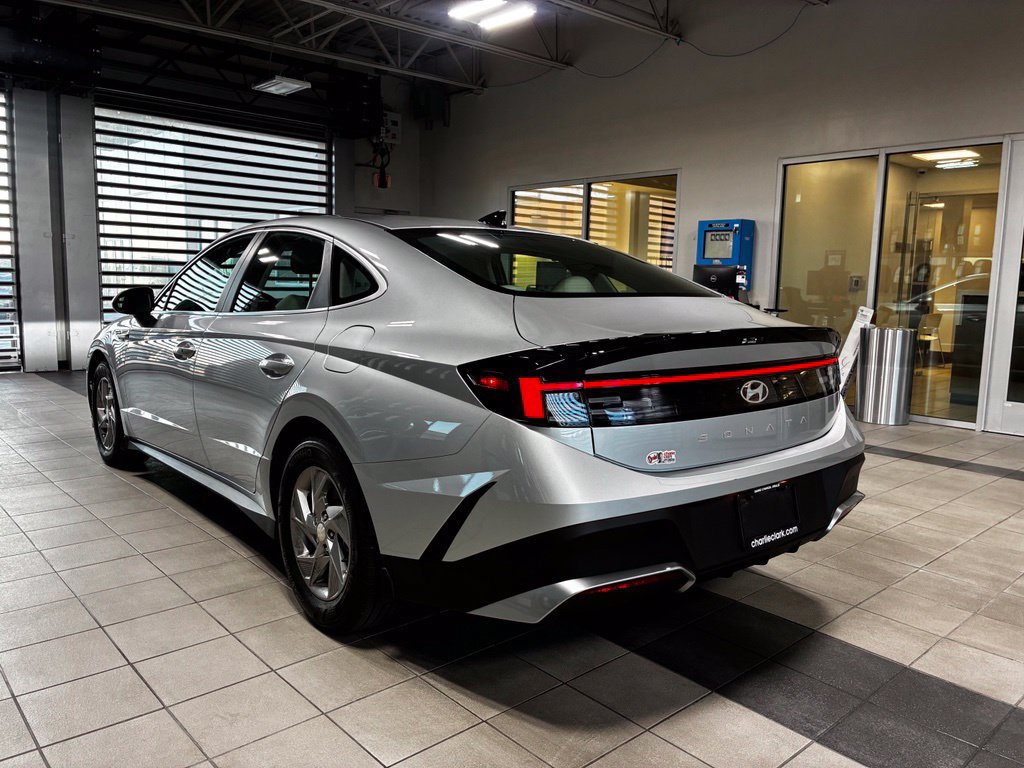 Used 2026 Hyundai Sonata SE FWD image 3