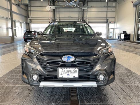Used 2025 Subaru Outback Limited image 2