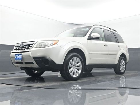 Used 2013 Subaru Forester 2.5X Premium image 8