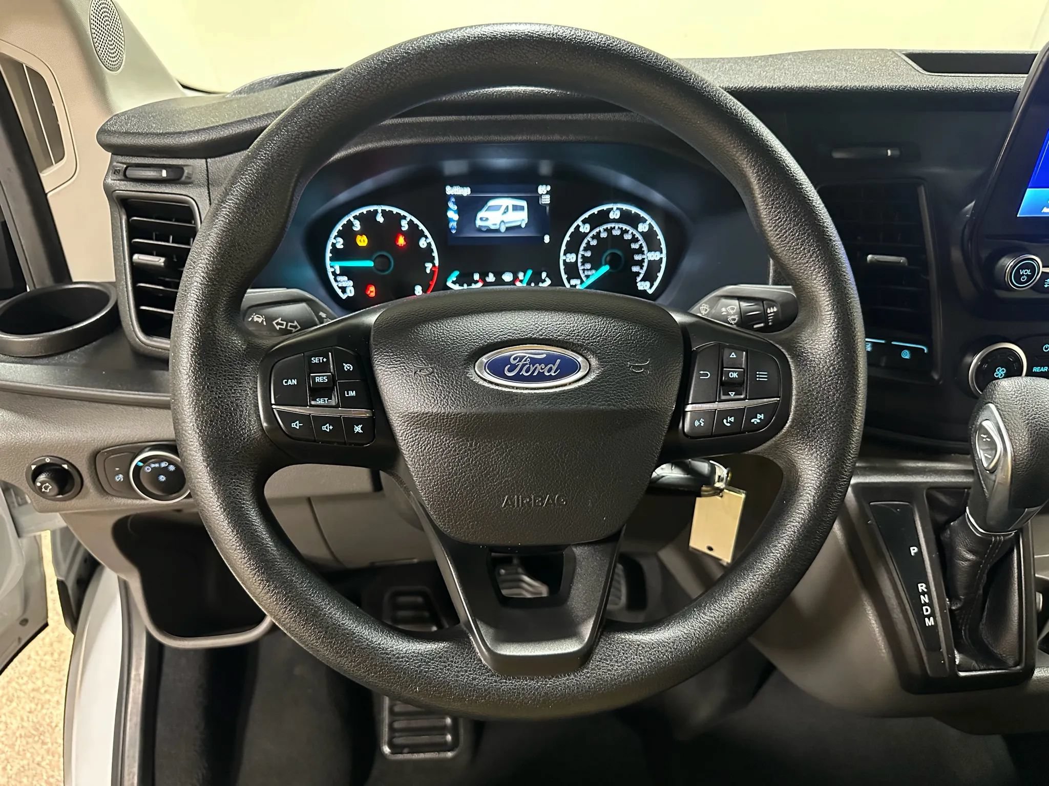 Used 2020 Ford Transit 150 XL RWD image 35
