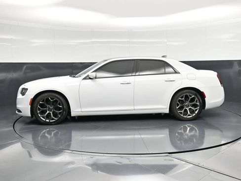 Used 2015 Chrysler 300 S w/ 300S Premium Group RWD image 6