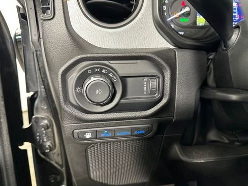 Used 2024 Jeep Wrangler Unlimited w/ Convenience Group image 19