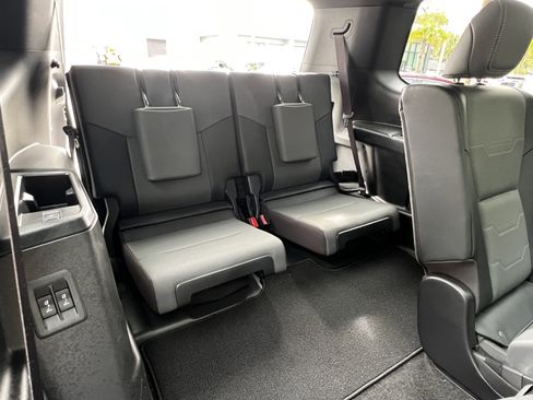 Certified 2025 Lexus GX 550 w/ Accessory Package (2T) image 53