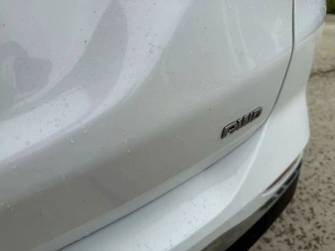 Used 2018 Chevrolet Equinox LS image 14