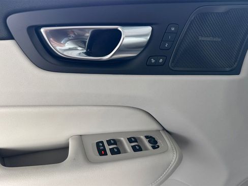 New 2026 Volvo XC60 B5 Ultra w/ Protection Package Premier image 12