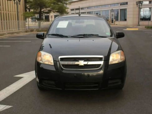 Used 2009 Chevrolet Aveo LT w/ Power and Convenience Package FWD image 3