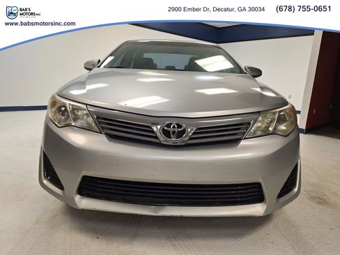 Used 2012 Toyota Camry FWD image 26