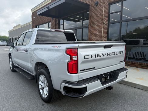 Used 2020 Chevrolet Silverado 1500 Custom w/ Custom Value Package AWD/4WD image 4