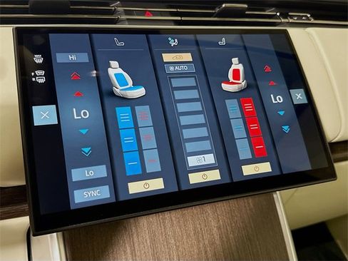 Used 2025 Land Rover Range Rover SE image 23