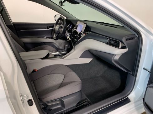 Used 2024 Toyota Camry LE image 38