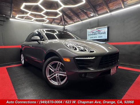 Used 2018 Porsche Macan AWD/4WD image 1