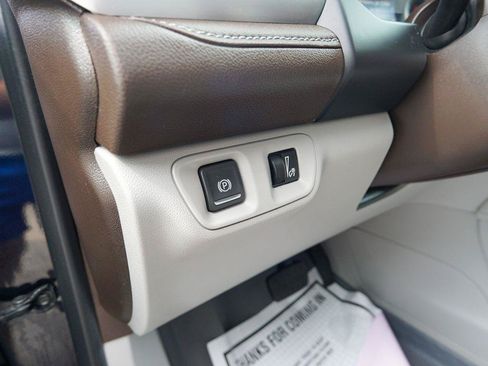 Used 2021 GMC Acadia SLE w/ Driver Convenience Package AWD/4WD image 21