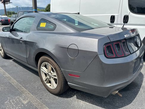Used 2014 Ford Mustang Coupe RWD image 5