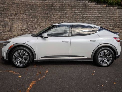 New 2025 Genesis GV60 Advanced image 5