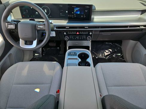 Certified 2026 Hyundai Ioniq 9 SE AWD/4WD image 15