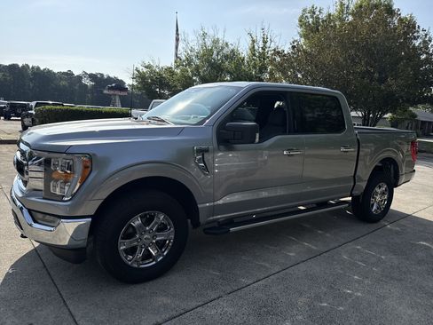 Used 2023 Ford F150 XLT w/ Equipment Group 302A High AWD/4WD image 4