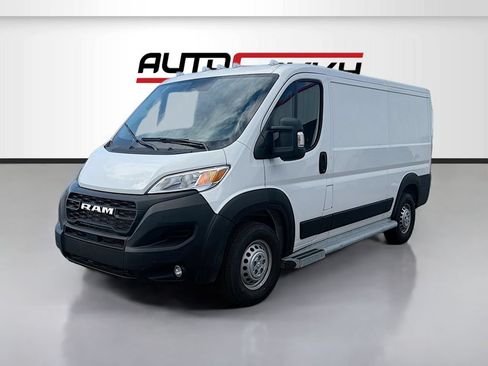 Used 2025 RAM ProMaster 2500 w/ U-Haul Equipment Group FWD image 3
