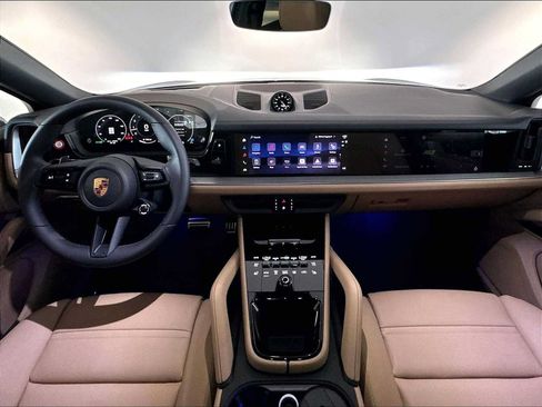 New 2026 Porsche Cayenne S AWD/4WD image 14
