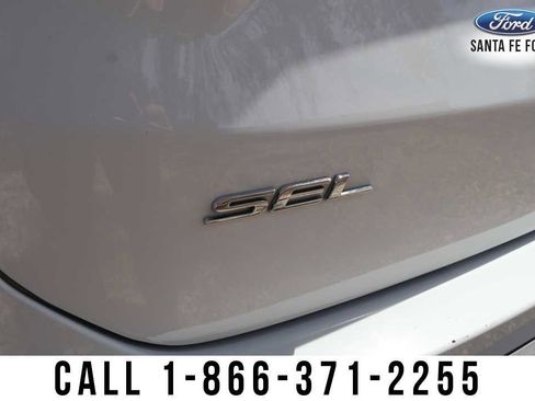 Used 2024 Ford Edge SEL AWD/4WD image 9