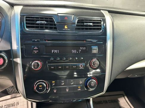 Used 2013 Nissan Altima 2.5 S FWD image 12