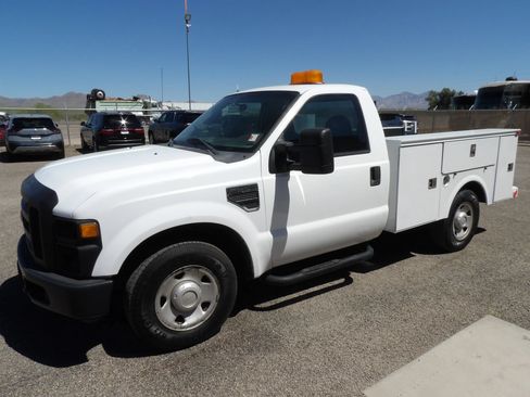 Used 2008 Ford F250 XL RWD image 4