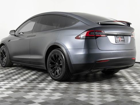 Used 2019 Tesla Model X 75D image 4