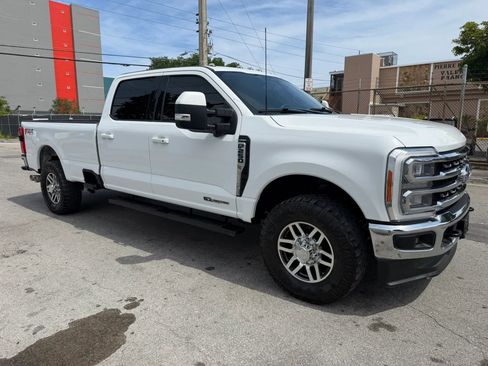 Used 2023 Ford F250 Lariat AWD/4WD image 6