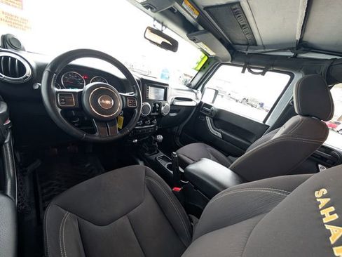 Used 2013 Jeep Wrangler Unlimited Sahara w/ Trailer Tow Group image 5