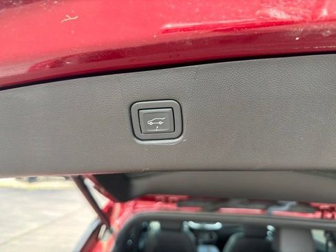 Used 2024 Chevrolet Blazer Premier AWD/4WD image 7