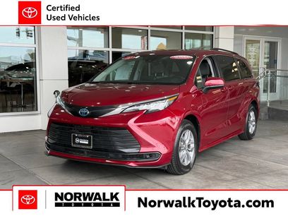 Certified 2022 Toyota Sienna LE