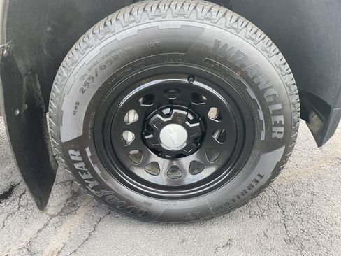 Used 2024 Chevrolet Colorado W/T w/ Advanced Trailering Package image 31