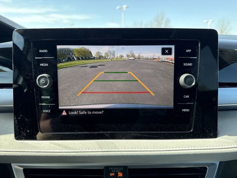 New 2026 Volkswagen Taos SE AWD/4WD image 18
