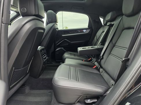 Certified 2026 Porsche Cayenne S AWD/4WD image 13