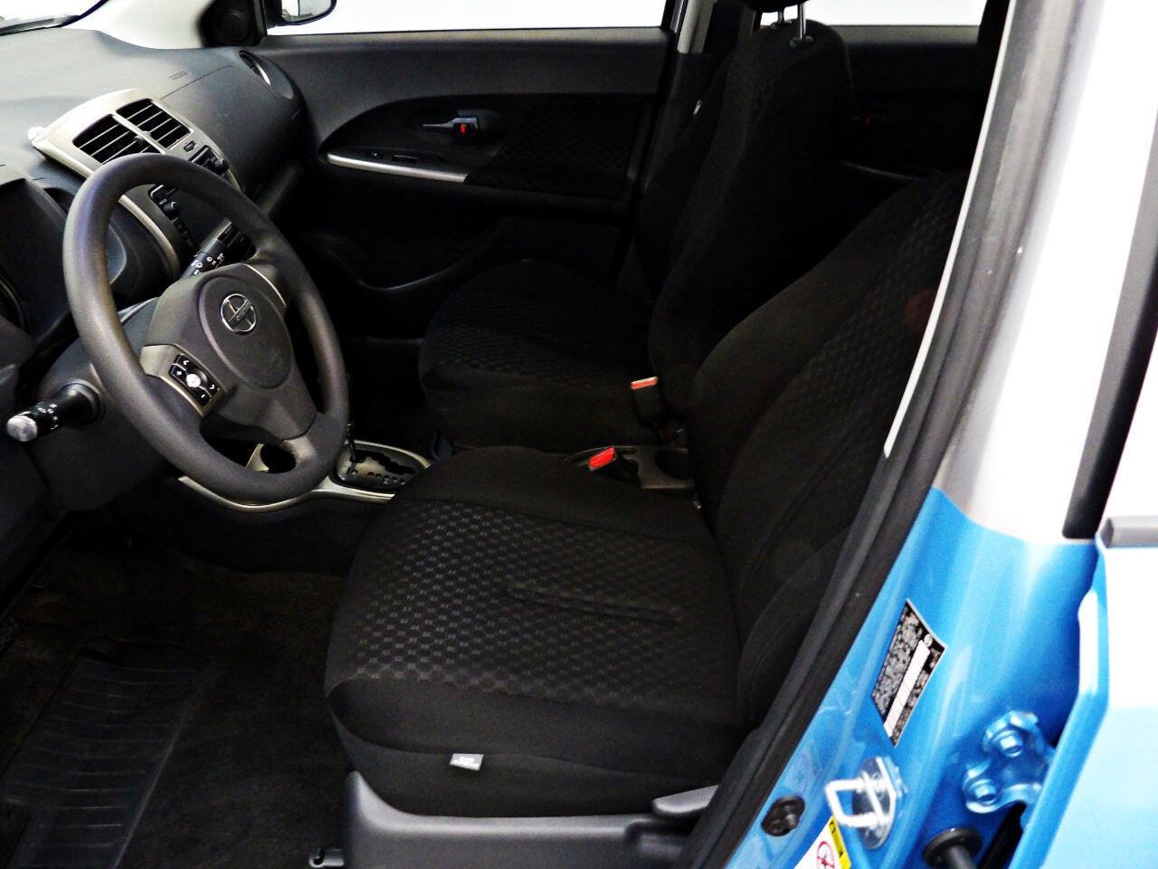 Used 2014 Scion xD FWD image 8