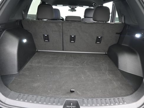 Used 2025 Chevrolet Equinox LT FWD image 14