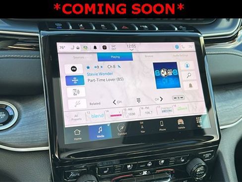 Used 2023 Jeep Grand Cherokee 30th Anniversary image 16