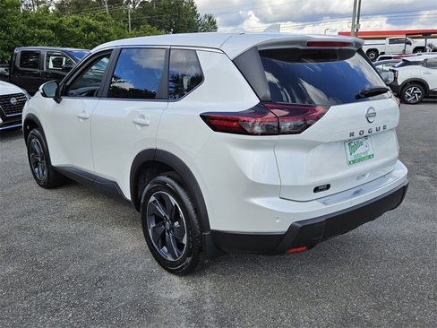 New 2026 Nissan Rogue SV image 8