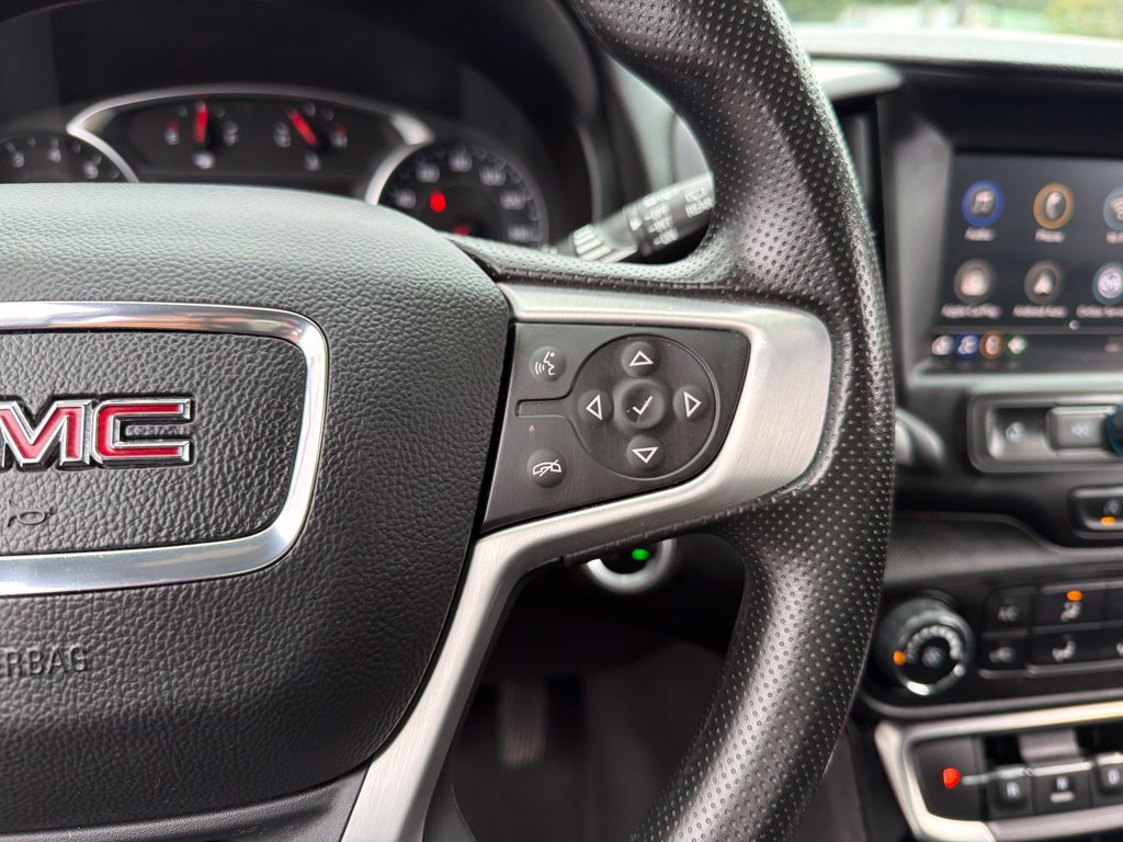 Used 2024 GMC Terrain SLE AWD/4WD image 16