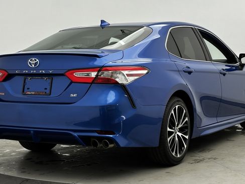 Used 2020 Toyota Camry SE image 7