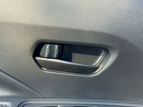 Used 2025 Nissan Versa S w/ Trunk Package FWD image 17